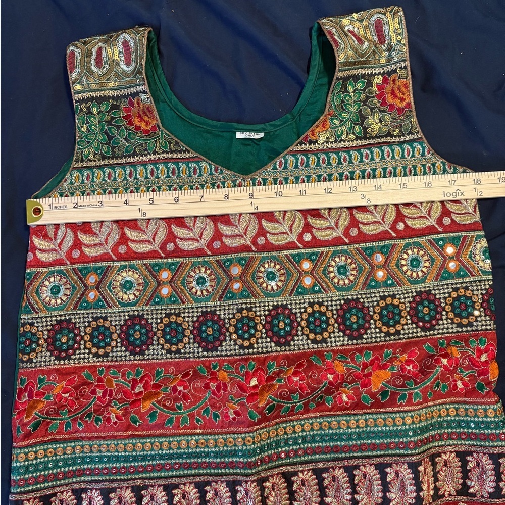 Embroidered embellished Multicolor Sleeveless kurti kurta kameez - Picture 5 of 5